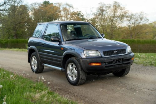 This Three-Pedal Toyota RAV4 Is A Reminder Of Everything The New One Gave Up