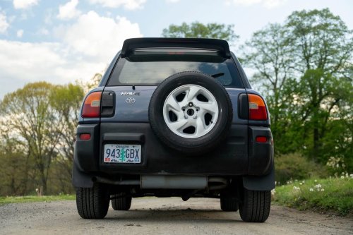 This Three-Pedal Toyota RAV4 Is A Reminder Of Everything The New One Gave Up