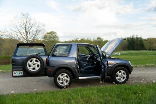 This Three-Pedal Toyota RAV4 Is A Reminder Of Everything The New One Gave Up