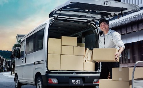 Japan Gets A New Manual Kei Van For $7,200, The Rest Of Us Get Envy