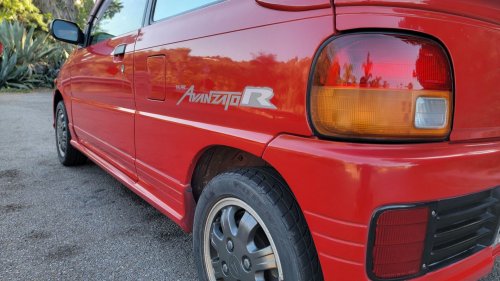This Daihatsu Kei Hot Hatch Has 5 Speeds, 4 Cylinders, And An American Passport