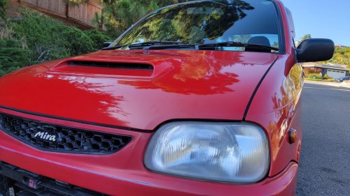 This Daihatsu Kei Hot Hatch Has 5 Speeds, 4 Cylinders, And An American Passport