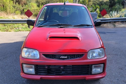Daihatsu, This Daihatsu Kei Hot Hatch Has 5 Speeds, 4 Cylinders, And An American Passport