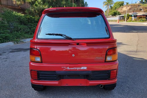 Daihatsu, This Daihatsu Kei Hot Hatch Has 5 Speeds, 4 Cylinders, And An American Passport