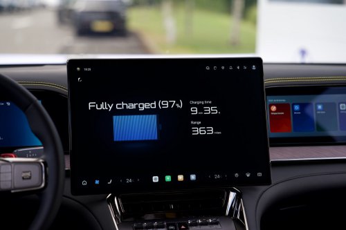 BYD’s 5-Minute Flash Charging Is Coming To Canada Before Its Cars Are