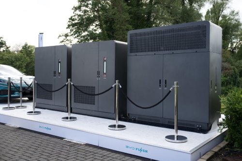 BYD’s 5-Minute Flash Charging Is Coming To Canada Before Its Cars Are