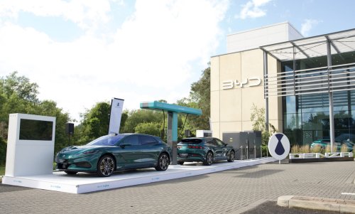 BYD, BYD’s 5-Minute Flash Charging Is Coming To Canada Before Its Cars Are