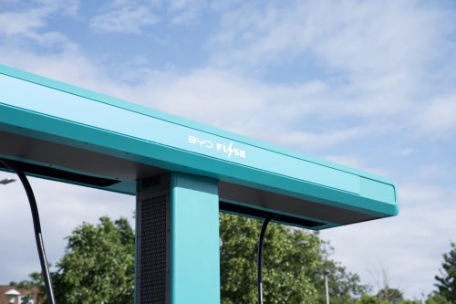 BYD, BYD’s 5-Minute Flash Charging Is Coming To Canada Before Its Cars Are
