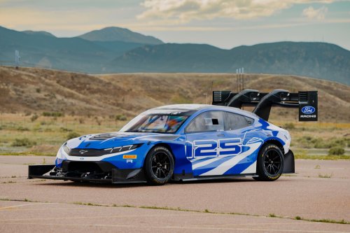 Corvette ZR1X Sets New Pikes Peak Production Record, But Ford Wins Overall