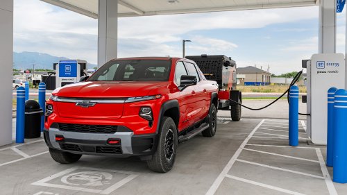 Ford, GM, After Trump Blasted Ford, GM Goes All-In On The US For Its Next-Gen Batteries