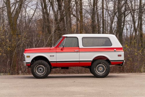GMC’s New Jimmy Could Revive Its Square Body Look To Fight The Bronco