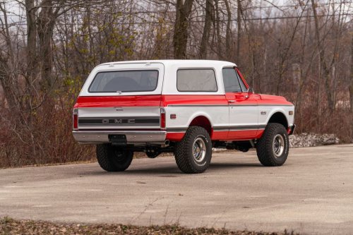 GMC’s New Jimmy Could Revive Its Square Body Look To Fight The Bronco