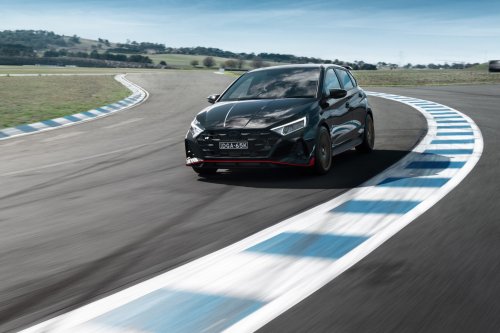 Hyundai, Hyundai i20, Hyundai’s Last Manual i20 N Has Floor Mats Shaped Like Its Tires