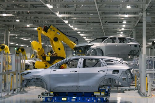 Hyundai Built A Georgia Plant Just For EVs, Now It’s Making Kia Hybrids