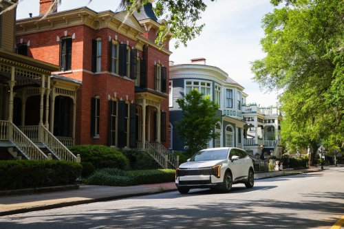 Hyundai Built A Georgia Plant Just For EVs, Now It’s Making Kia Hybrids