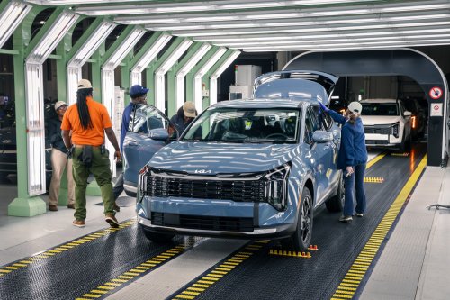 Hyundai Built A Georgia Plant Just For EVs, Now It’s Making Kia Hybrids
