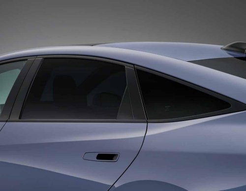 Japan’s Lexus ES Offers A Splitter Up Front And A Foot Deodorizer Down Below