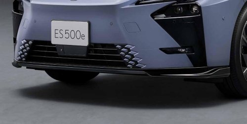 Lexus, Lexus ES, Japan’s Lexus ES Offers A Splitter Up Front And A Foot Deodorizer Down Below