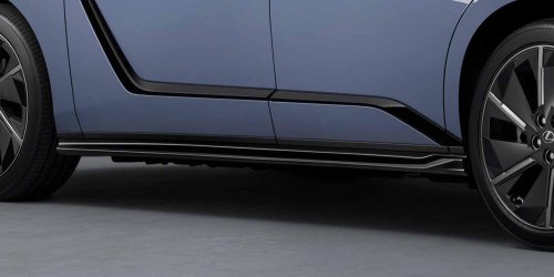 Lexus, Lexus ES, Japan’s Lexus ES Offers A Splitter Up Front And A Foot Deodorizer Down Below