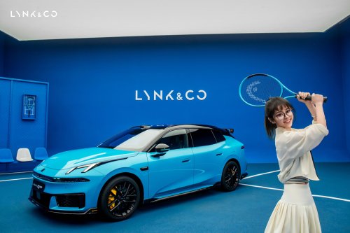 Lynk &amp; Co’s First Wagon Has A Robot That Talks To You From The Dash