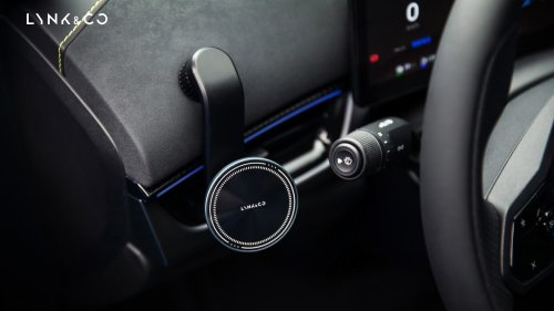 Lynk &amp; Co’s First Wagon Has A Robot That Talks To You From The Dash