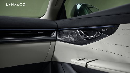 Lynk &amp; Co’s First Wagon Has A Robot That Talks To You From The Dash