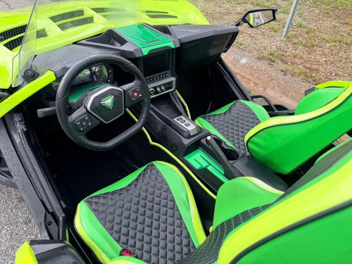 This Slingshot’s Lamborghini Costume Wore Off At $13,786