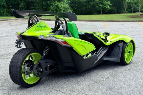 This Slingshot’s Lamborghini Costume Wore Off At $13,786