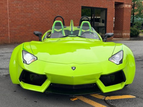 This Slingshot’s Lamborghini Costume Wore Off At $13,786