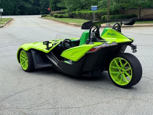 This Slingshot’s Lamborghini Costume Wore Off At $13,786