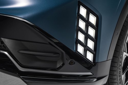 Renault Gave The Updated Megane EV A Meaner Face And A Slower 0-62
