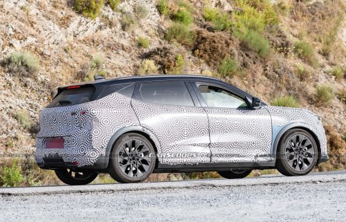 Renault Just Helped Us Unwrap The Facelifted Scenic’s Disguise
