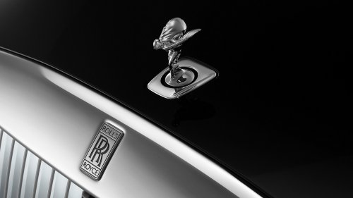 The New Rolls-Royce Spectre II Hides 8,108 Tiny Lights In Its Dashboard