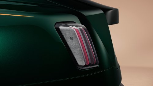 The New Rolls-Royce Spectre II Hides 8,108 Tiny Lights In Its Dashboard