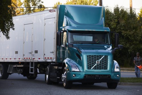 Texas Drops Spanish From Its Truck Driver’s Exam, Making It English-Only