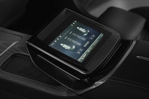 The New $163K Senat 900 Is A Chinese Sedan Pretending To Be Russian