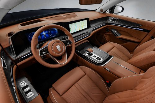 The New $163K Senat 900 Is A Chinese Sedan Pretending To Be Russian