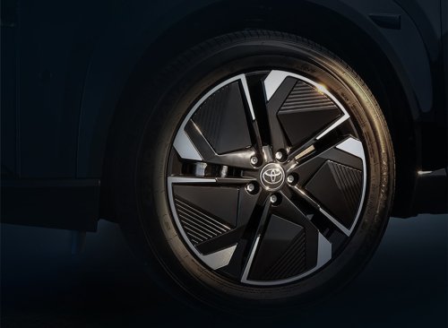 Toyota’s $16,900 EV Massages You, Wears All Black, And Stays In China