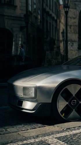 A Slate Designer Spent His Spare Time Redrawing Volvo’s Lost Wagon