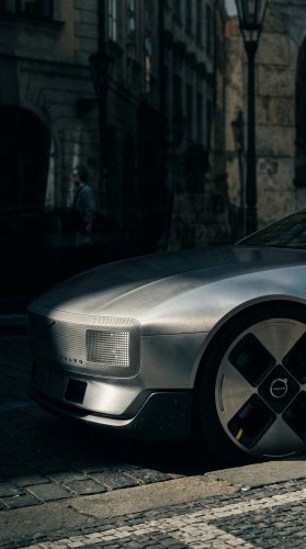 A Slate Designer Spent His Spare Time Redrawing Volvo’s Lost Wagon