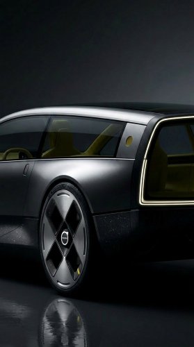 A Slate Designer Spent His Spare Time Redrawing Volvo’s Lost Wagon