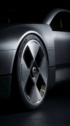 A Slate Designer Spent His Spare Time Redrawing Volvo’s Lost Wagon