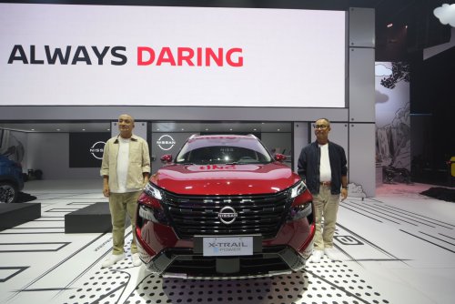 The Nissan Primera Americans Knew As The Infiniti G20 Is Back As A Chinese EV