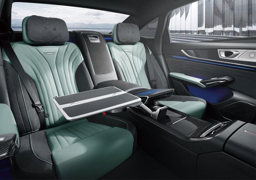 The New $163K Senat 900 Is A Chinese Sedan Pretending To Be Russian