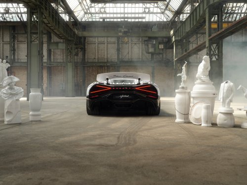 Bugatti’s 261-MPH Hypercar Has A Gas Cap Made Of Fine China