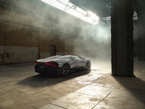 Bugatti’s 261-MPH Hypercar Has A Gas Cap Made Of Fine China