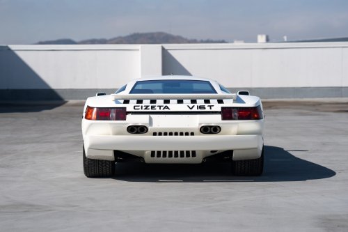 Chrysler Rejected This Lamborghini Design, So It Came Back With 16 Cylinders And 4 Pop-Up Lights