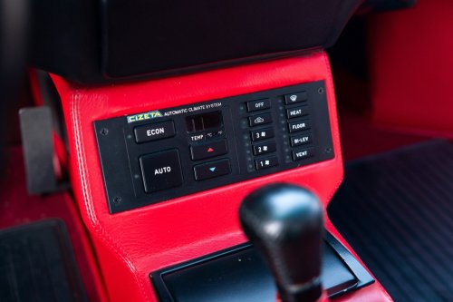 Chrysler Rejected This Lamborghini Design, So It Came Back With 16 Cylinders And 4 Pop-Up Lights