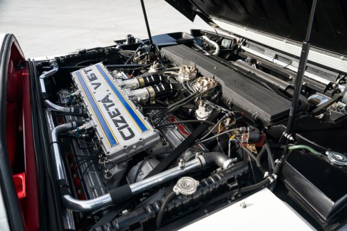Chrysler Rejected This Lamborghini Design, So It Came Back With 16 Cylinders And 4 Pop-Up Lights