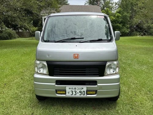 Honda’s Tiny Vamos Van Has RWD, A Manual, And An Engine Under The Back Seats